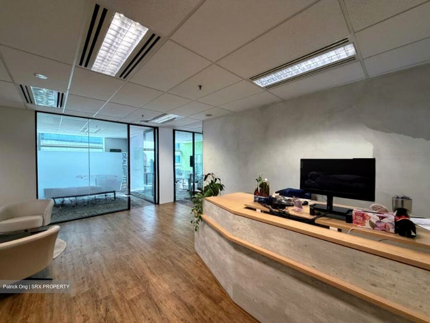Bank Of China Building (D1), Office #524786851